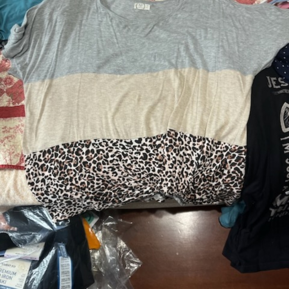 24/7 Leopard Colorblock Knot Hem Tee